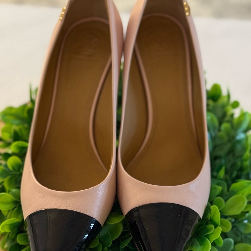 Tory Burch Penelope Cap Toe Color-Block Leather Pumps - Size 8